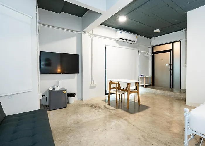 Yellow Place Sukhumvit 2 - Bts Nana Bangkok
