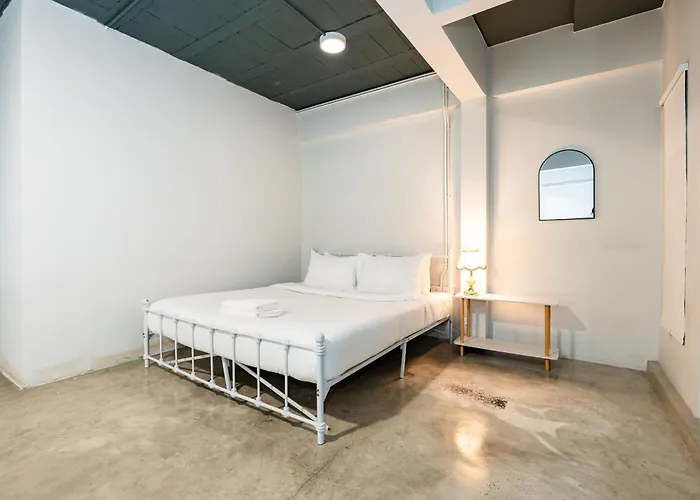 Apartment Yellow Place Sukhumvit 2 - Bts Nana Bangkok