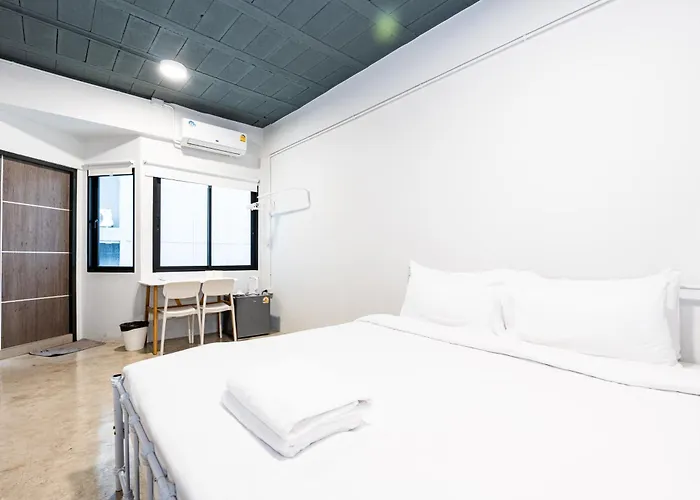 Apartment Yellow Place Sukhumvit 2 - Bts Nana *