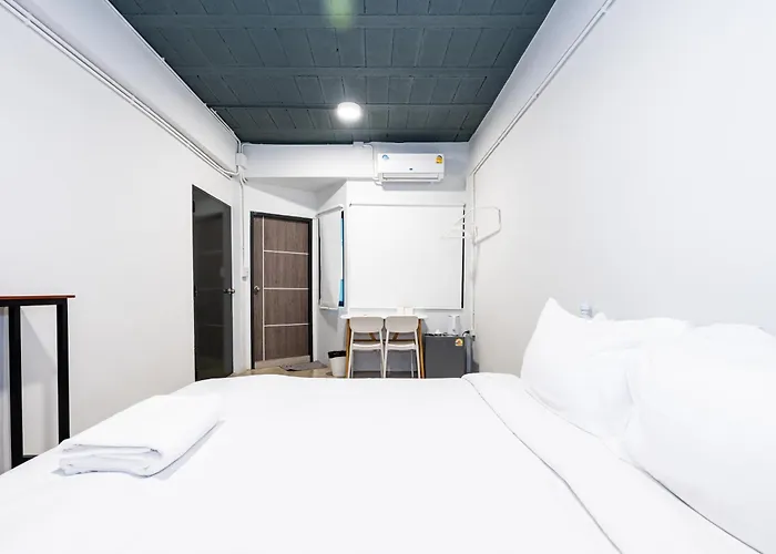 Apartment Yellow Place Sukhumvit 2 - Bts Nana Bangkok